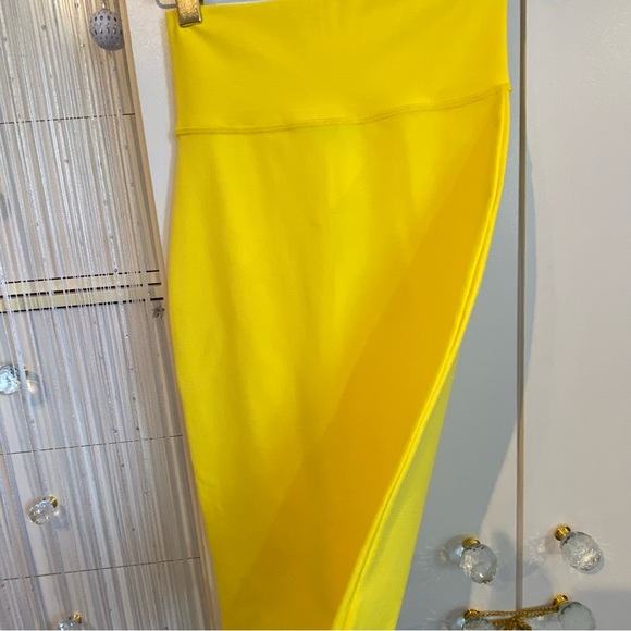 Bebe Yellow Pencil High Waist Midi Knit Skirt Size XS NWT - Picture 4 of 16